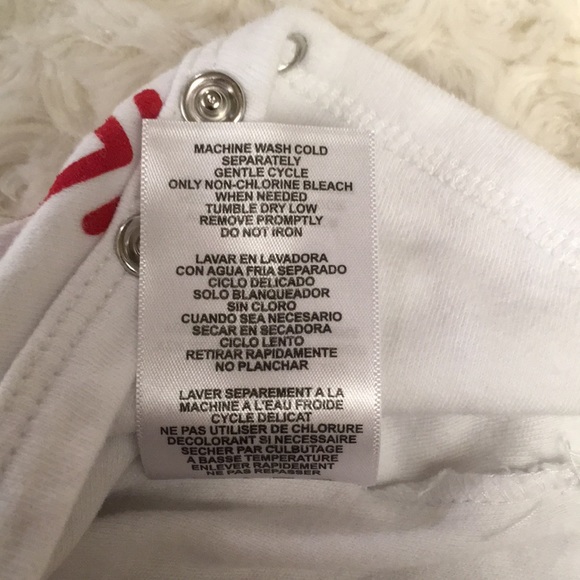 Red Sox Genuine Merchandise Onesie - Picture 6 of 7